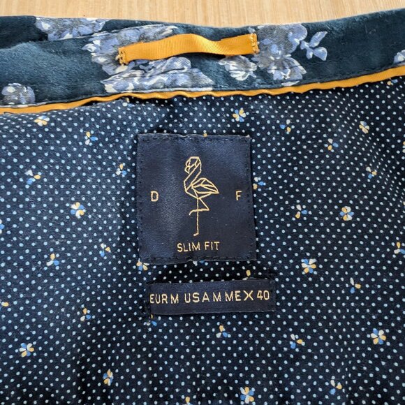 Slim bit blue button-up - Picture 2 of 3